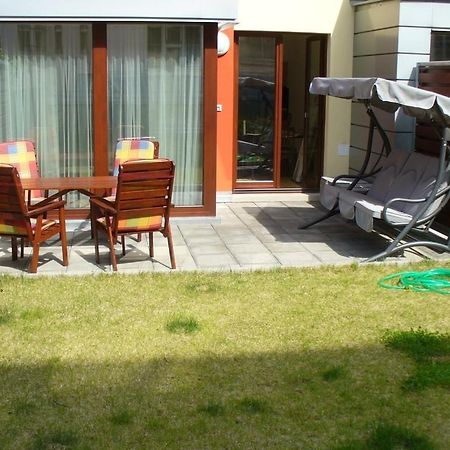 Garden apartment in central Praag Buitenkant foto