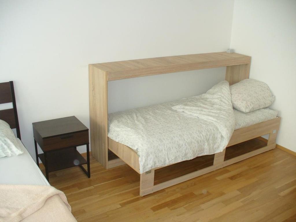 Garden apartment in central Praag Buitenkant foto